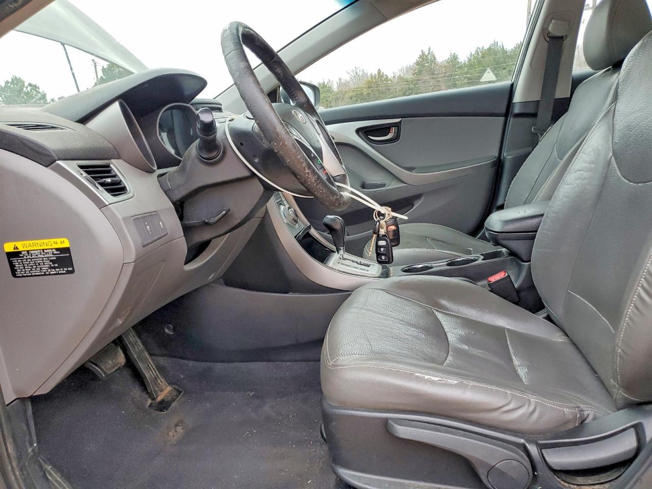 2011 HYUNDAI ELANTRA