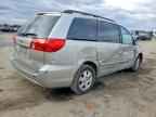 2010 TOYOTA SIENNA