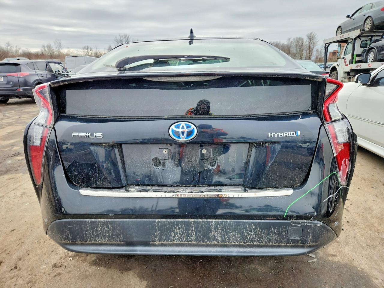 2016 TOYOTA PRIUS