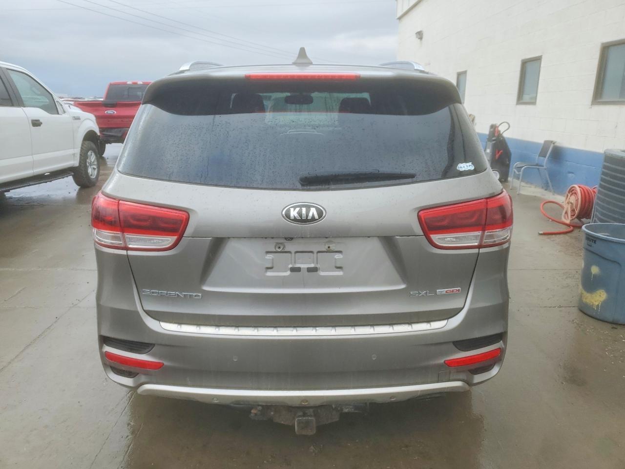 2016 KIA SORENTO