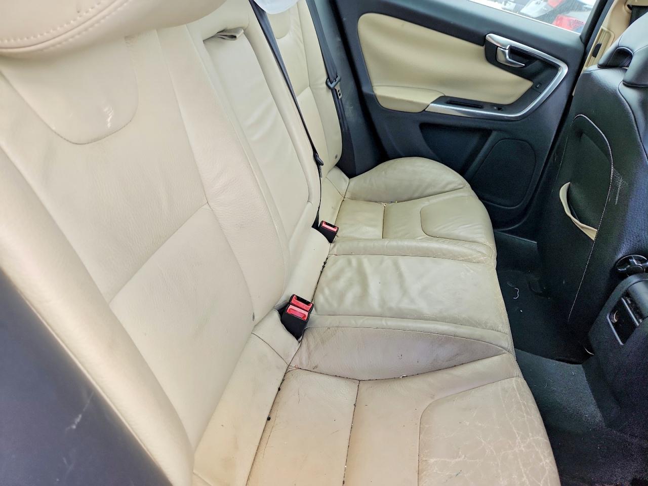 2012 VOLVO S60