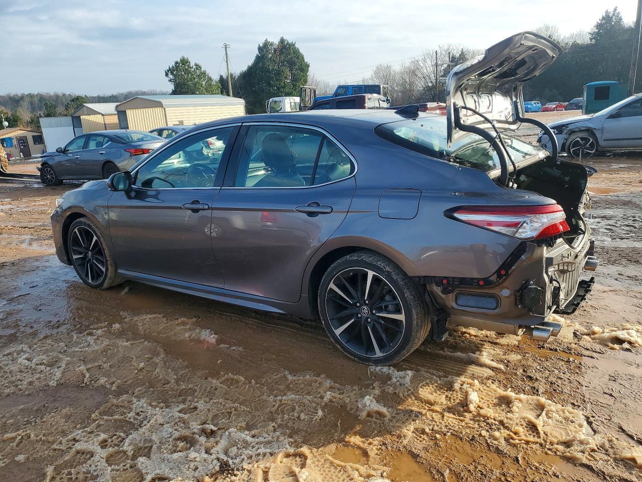2019 TOYOTA CAMRY