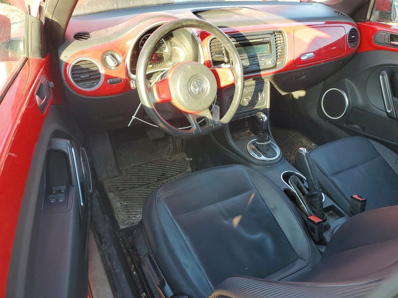 2013 VOLKSWAGEN Beetle