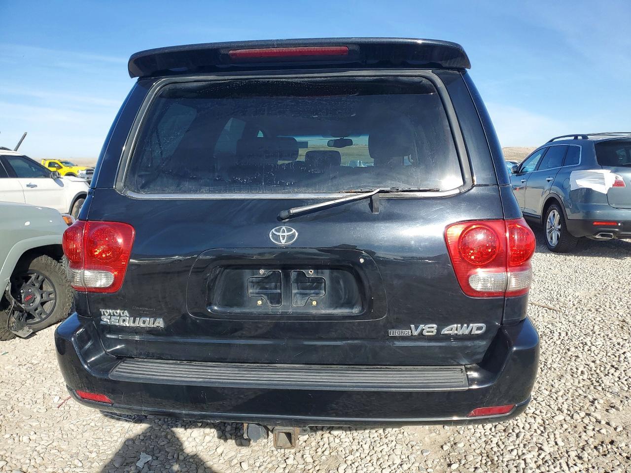 2005 TOYOTA Sequoia