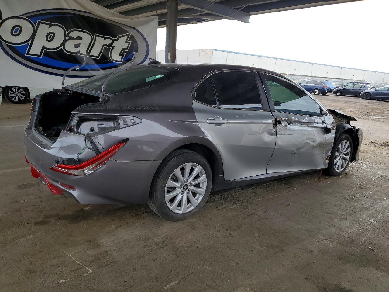 2019 TOYOTA CAMRY