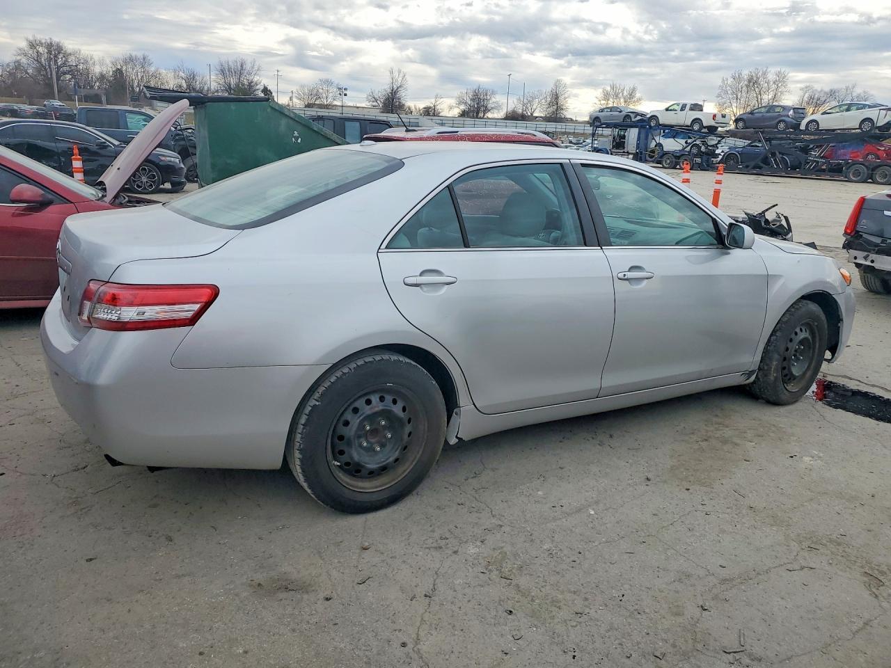 2011 TOYOTA CAMRY