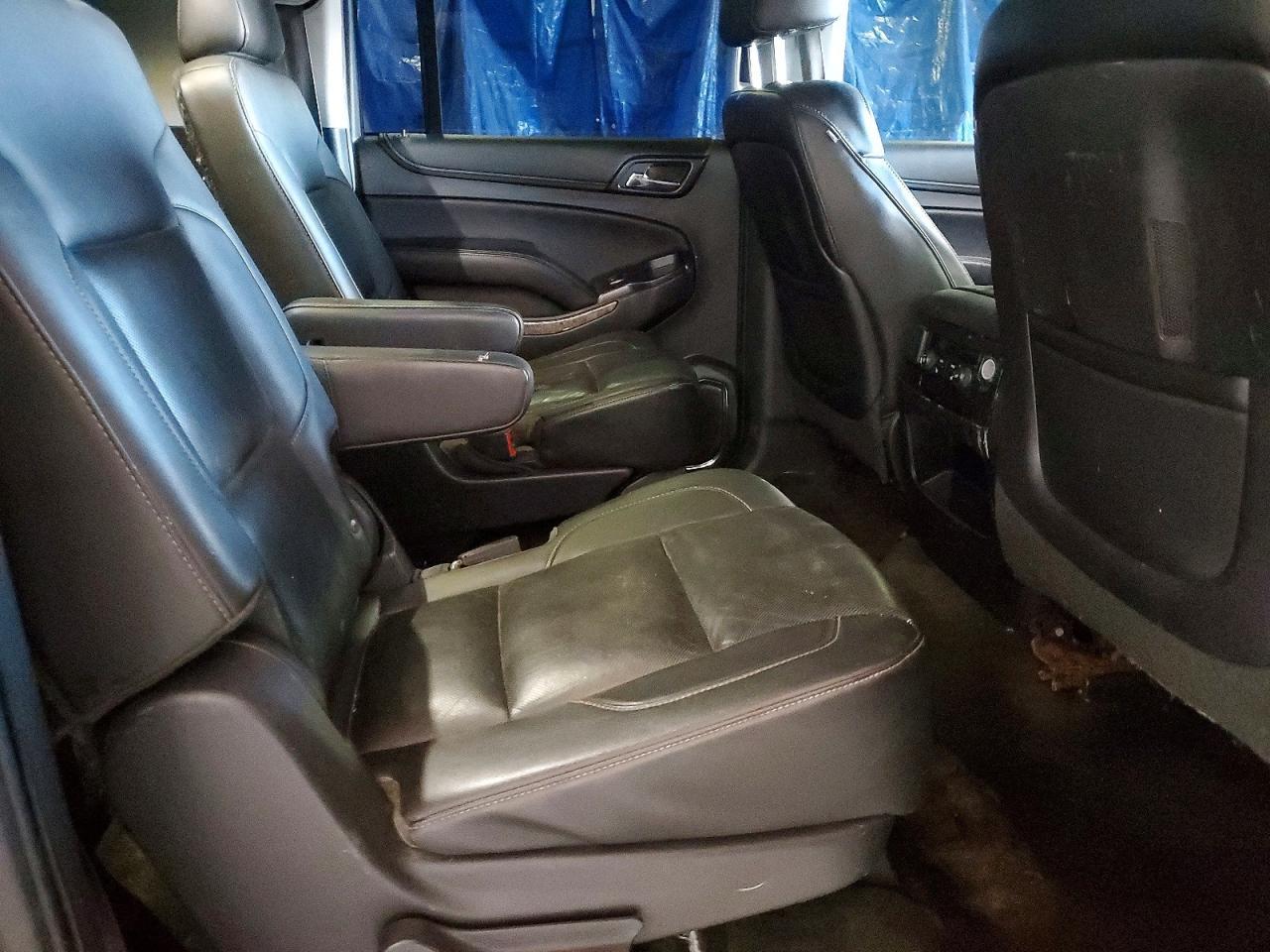 2015 CHEVROLET Suburban