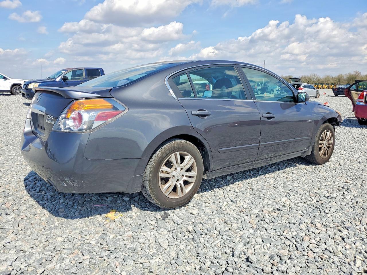 2012 NISSAN ALTIMA