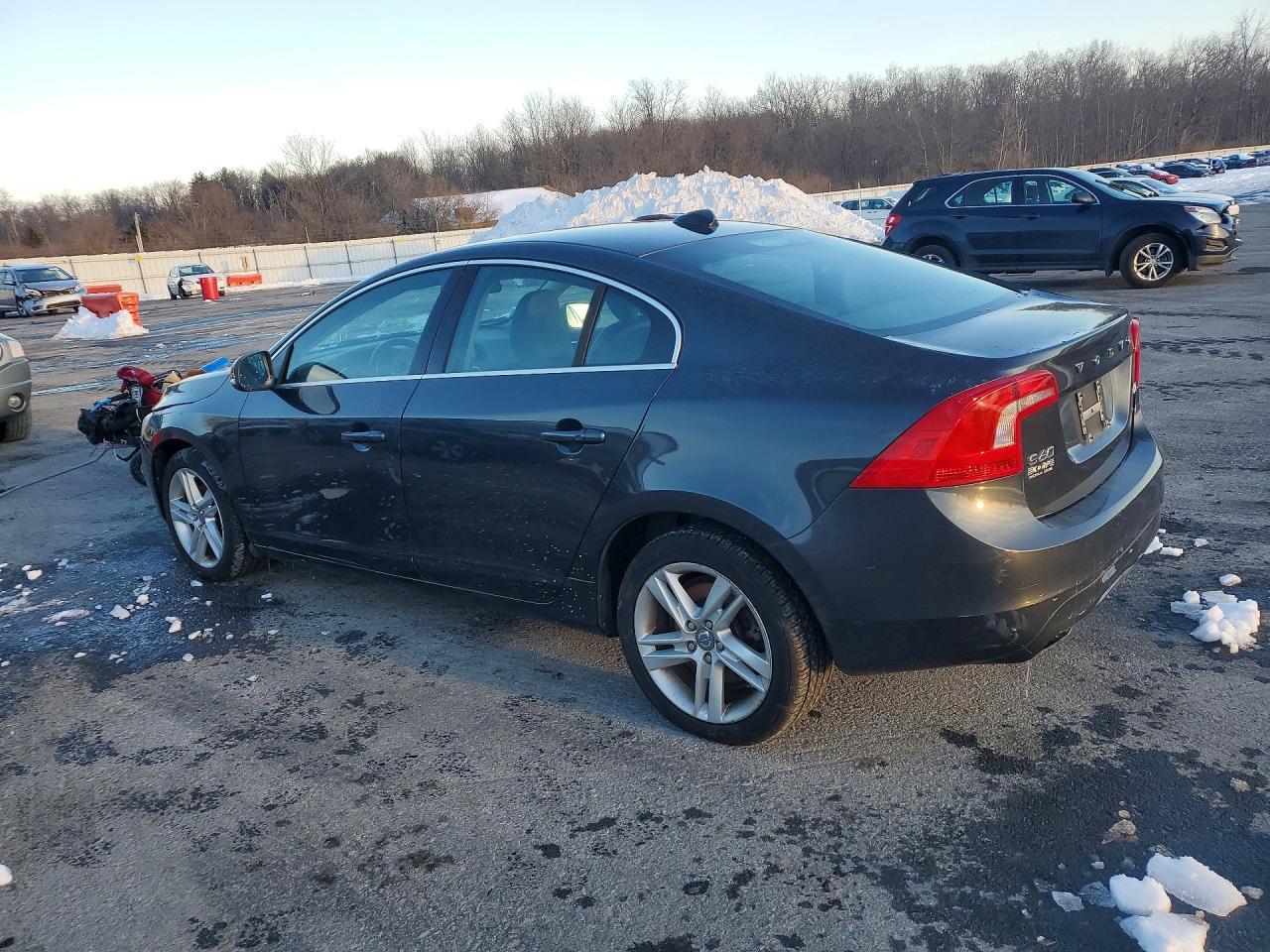 2015 VOLVO S60