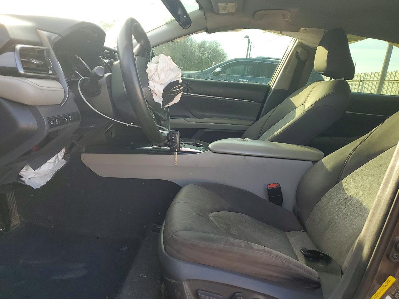 2019 TOYOTA CAMRY