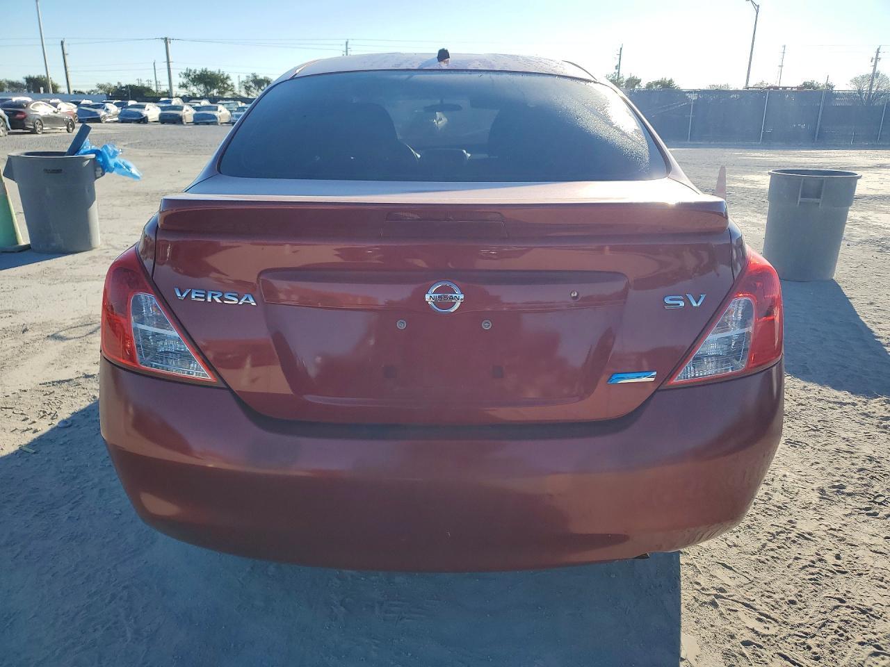 2014 NISSAN VERSA