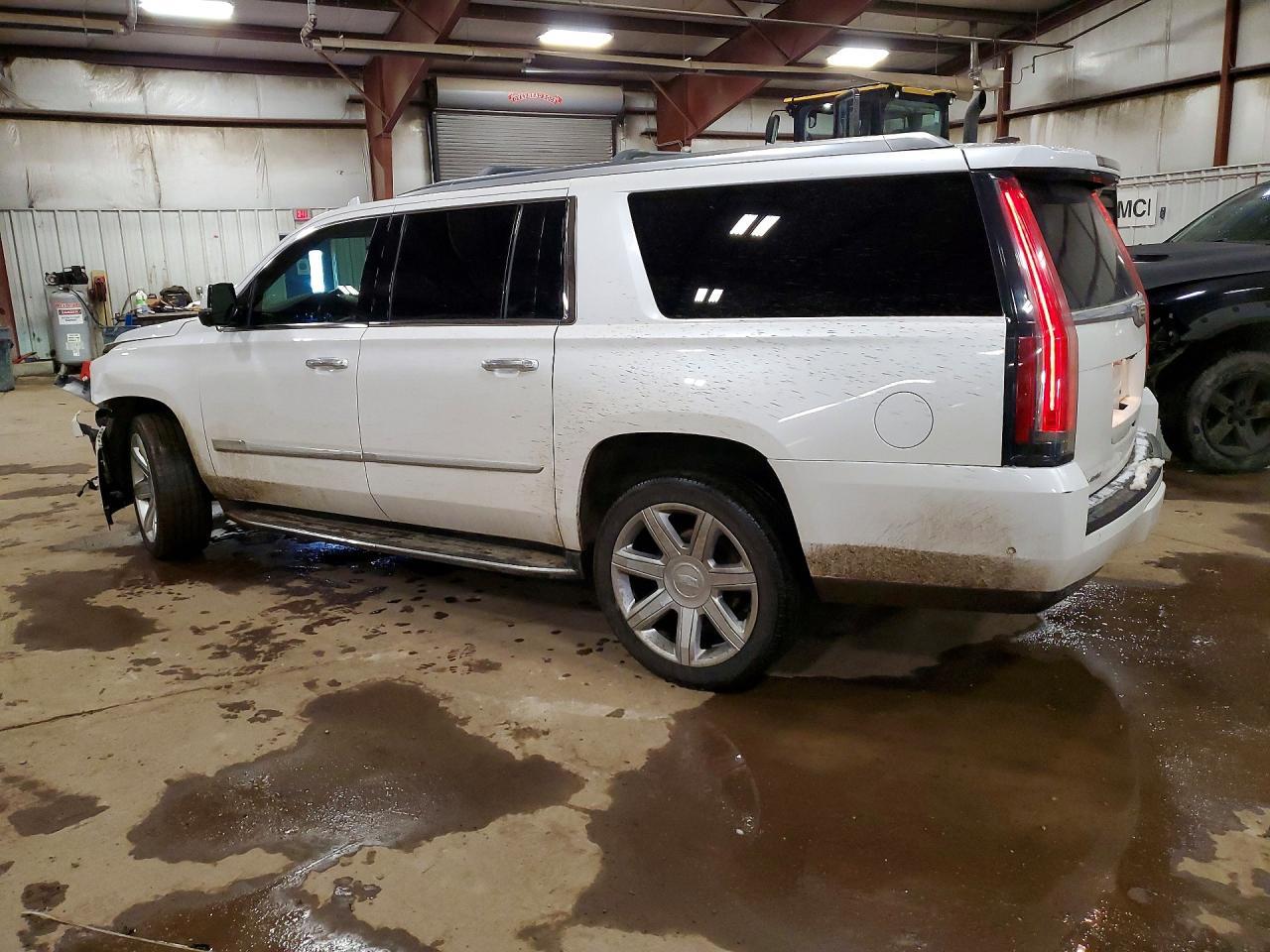 2017 CADILLAC Escalade ESV