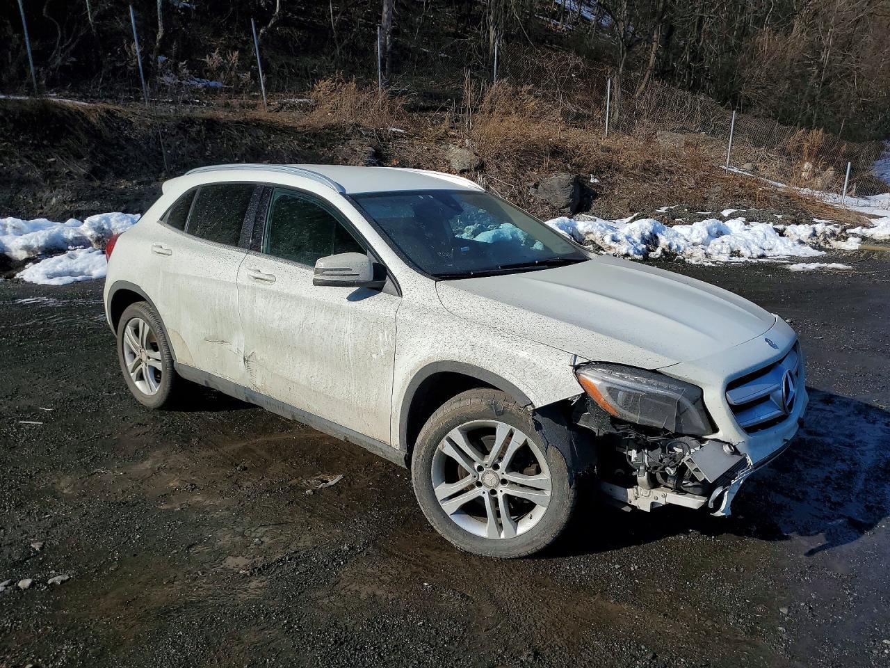 2017 MERCEDES-BENZ GLA-Class