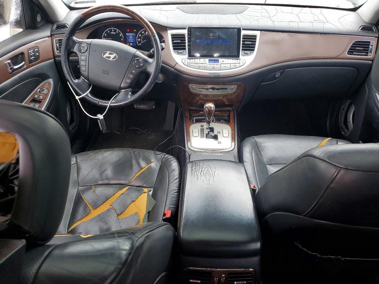 2009 HYUNDAI GENESIS