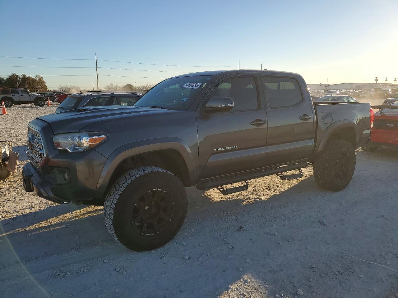 2016 TOYOTA TACOMA