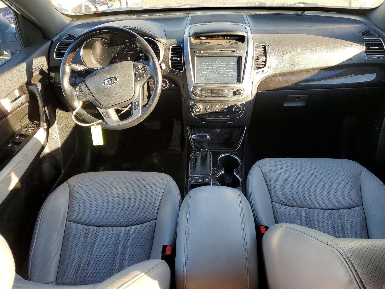 2014 KIA SORENTO