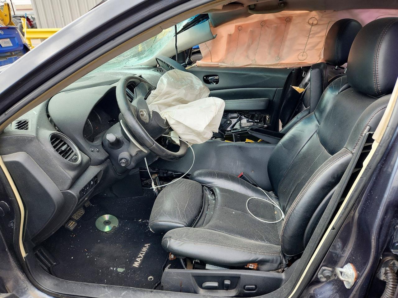 2011 NISSAN Maxima