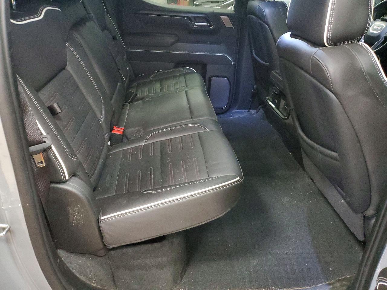 2024 GMC Sierra
