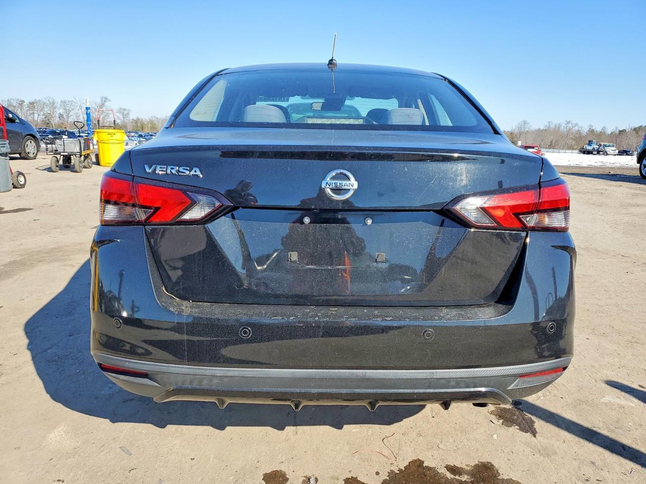 2020 NISSAN VERSA
