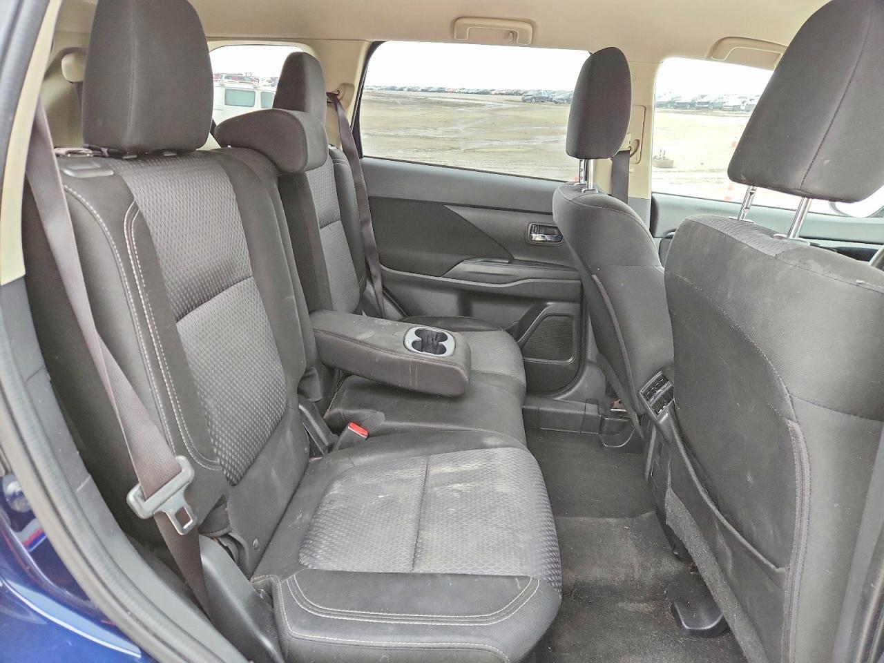 2019 MITSUBISHI outlander