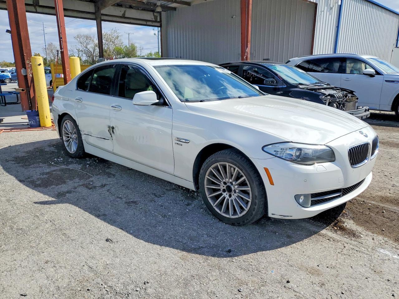 2011 BMW 5 series