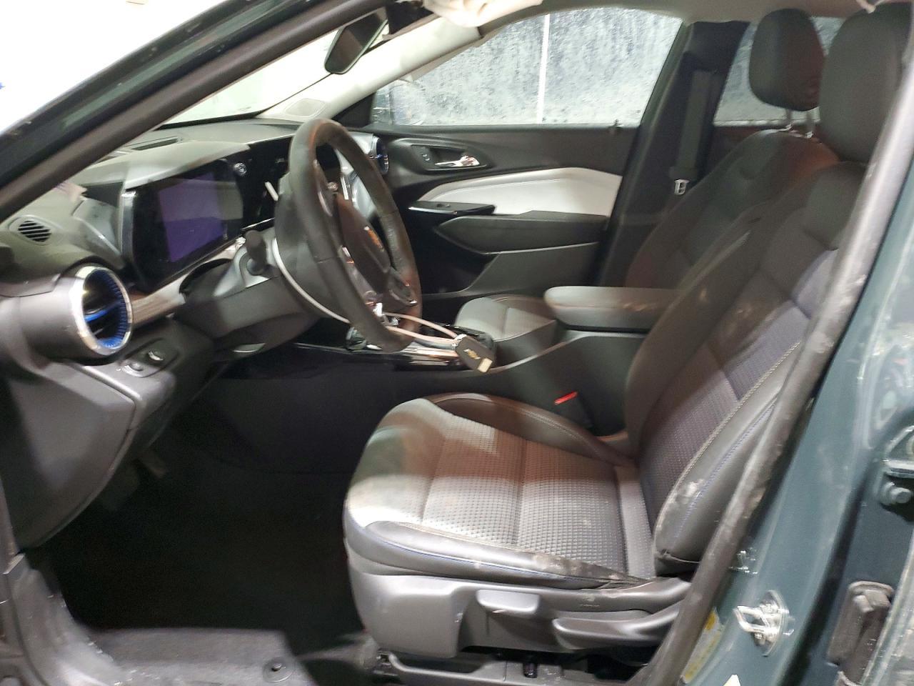 2025 CHEVROLET TRAX