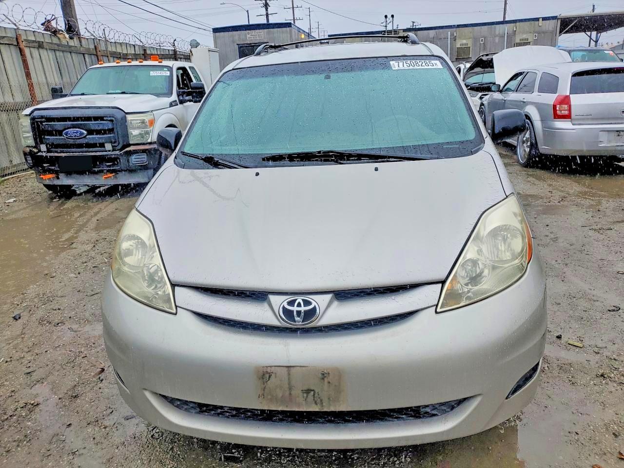 2007 TOYOTA SIENNA