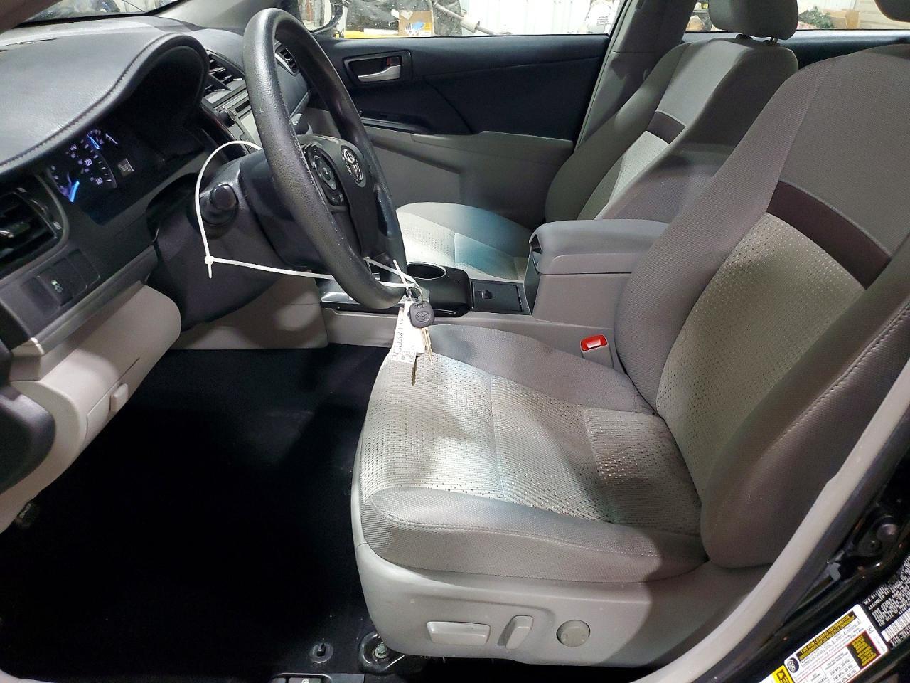 2014 TOYOTA CAMRY