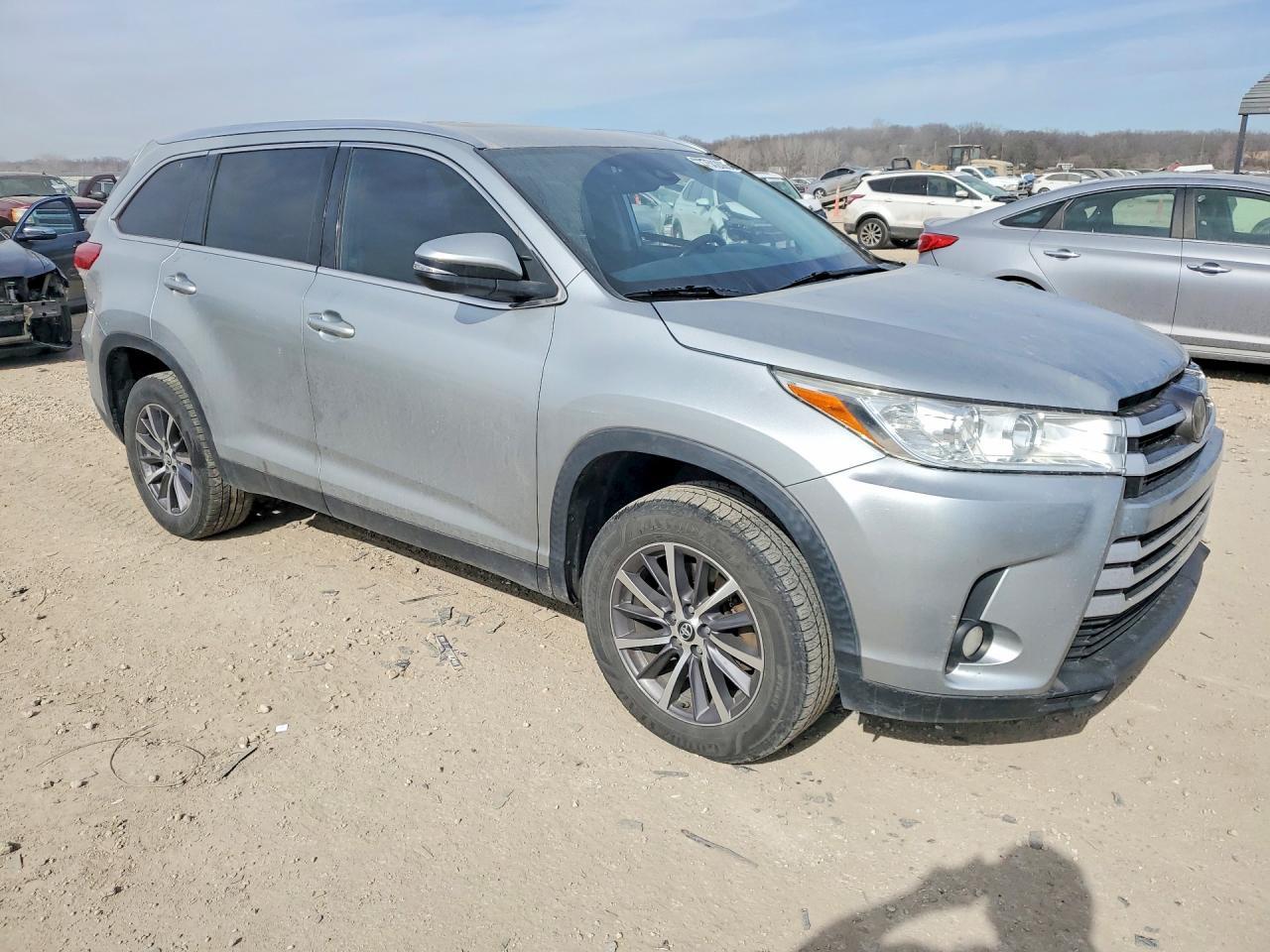 2019 TOYOTA HIGHLANDER