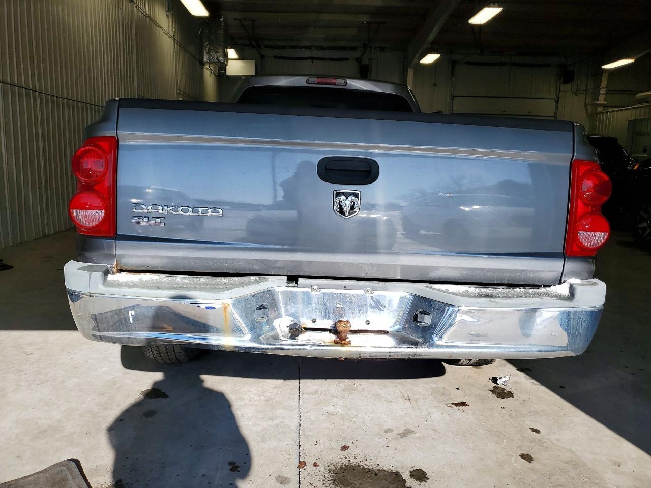 2005 DODGE Dakota