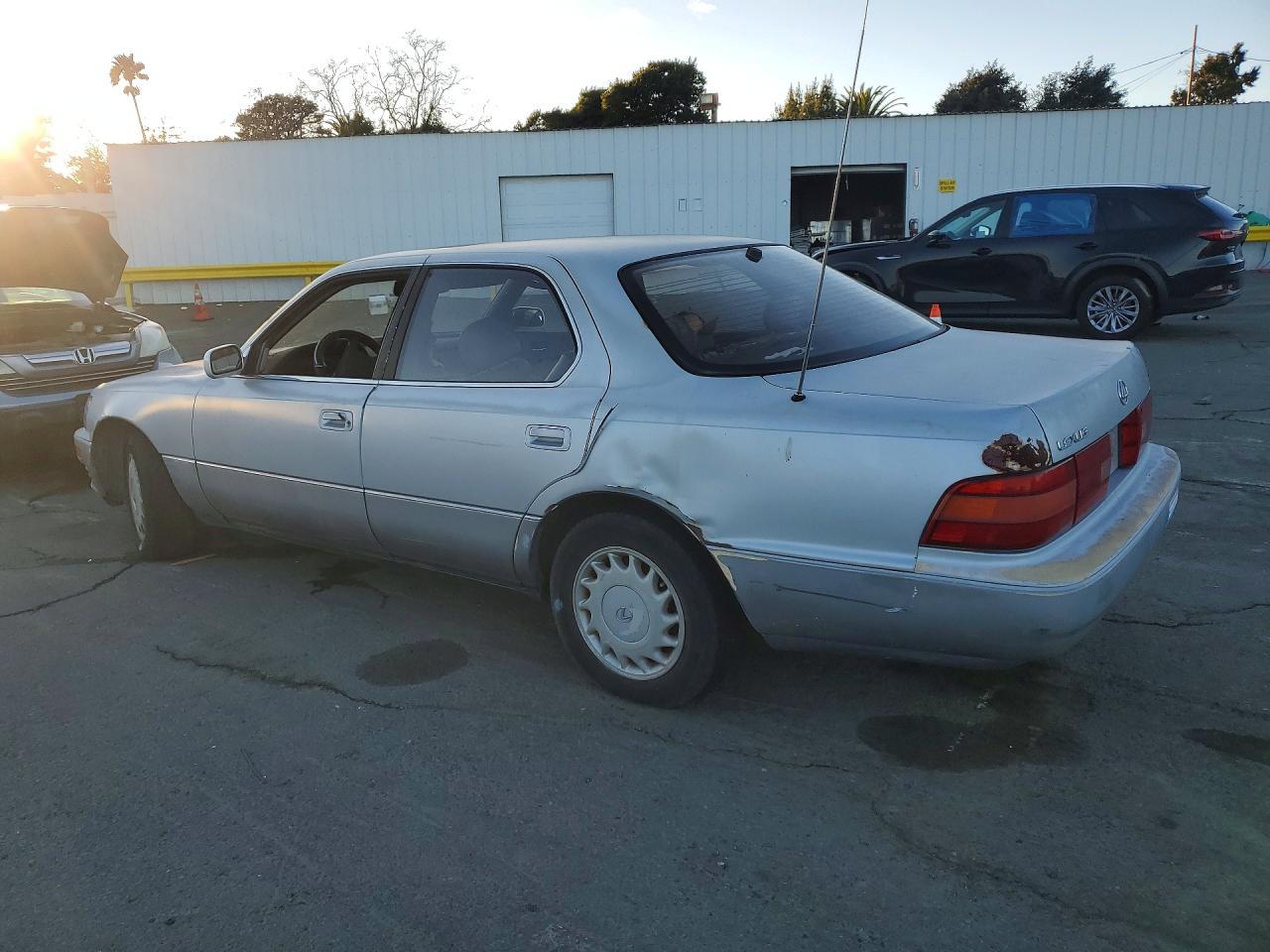 1990 LEXUS Ls 400