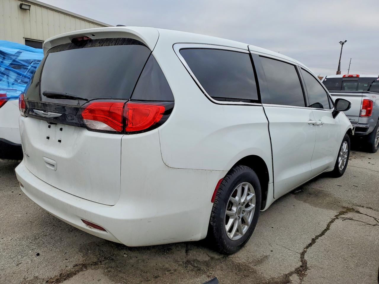 2023 CHRYSLER Voyager