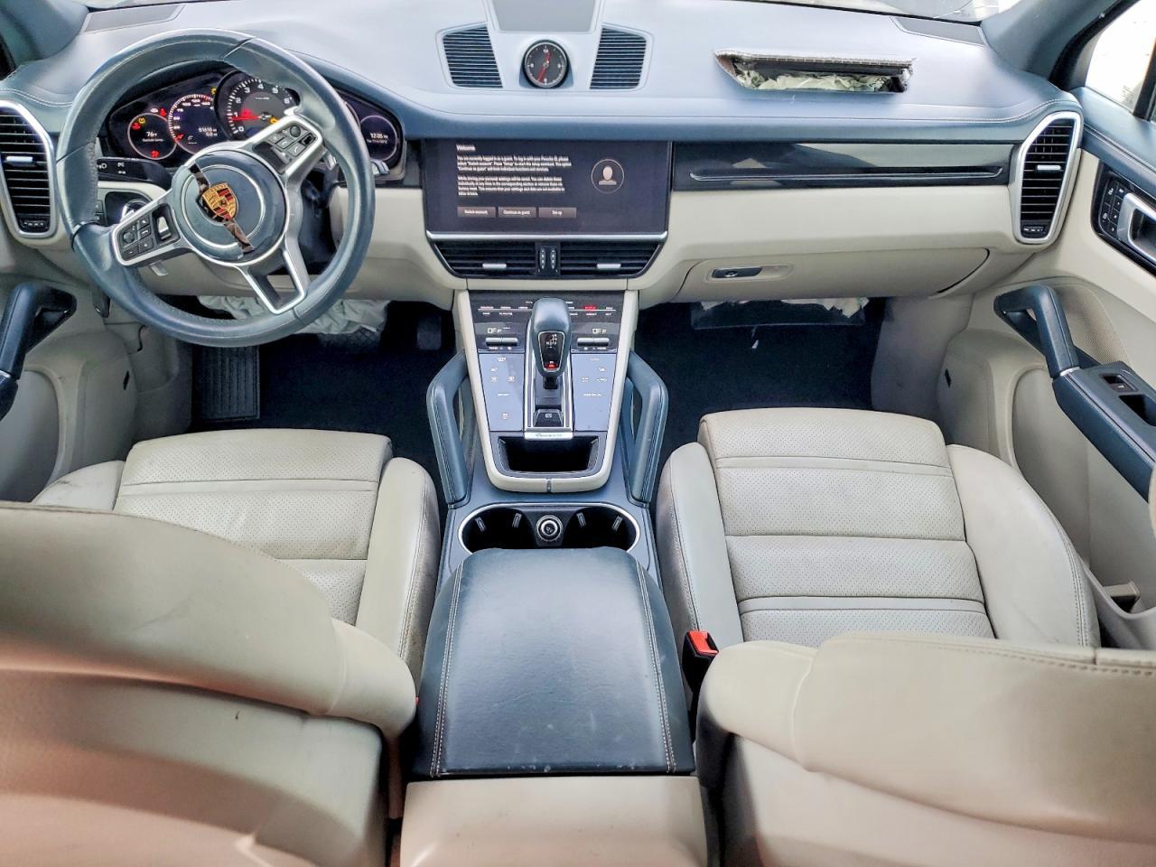 2022 PORSCHE CAYENNE