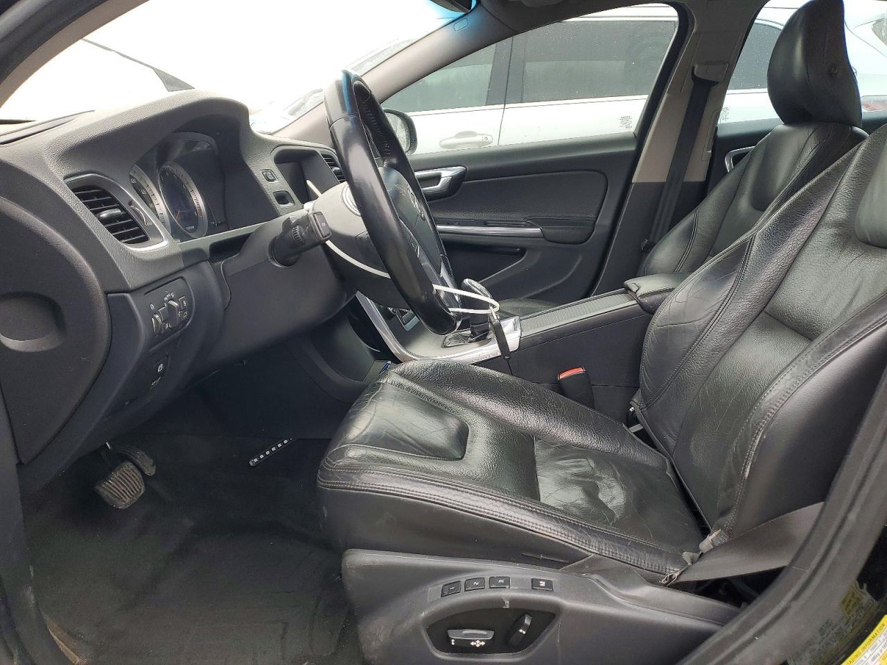 2013 VOLVO S60
