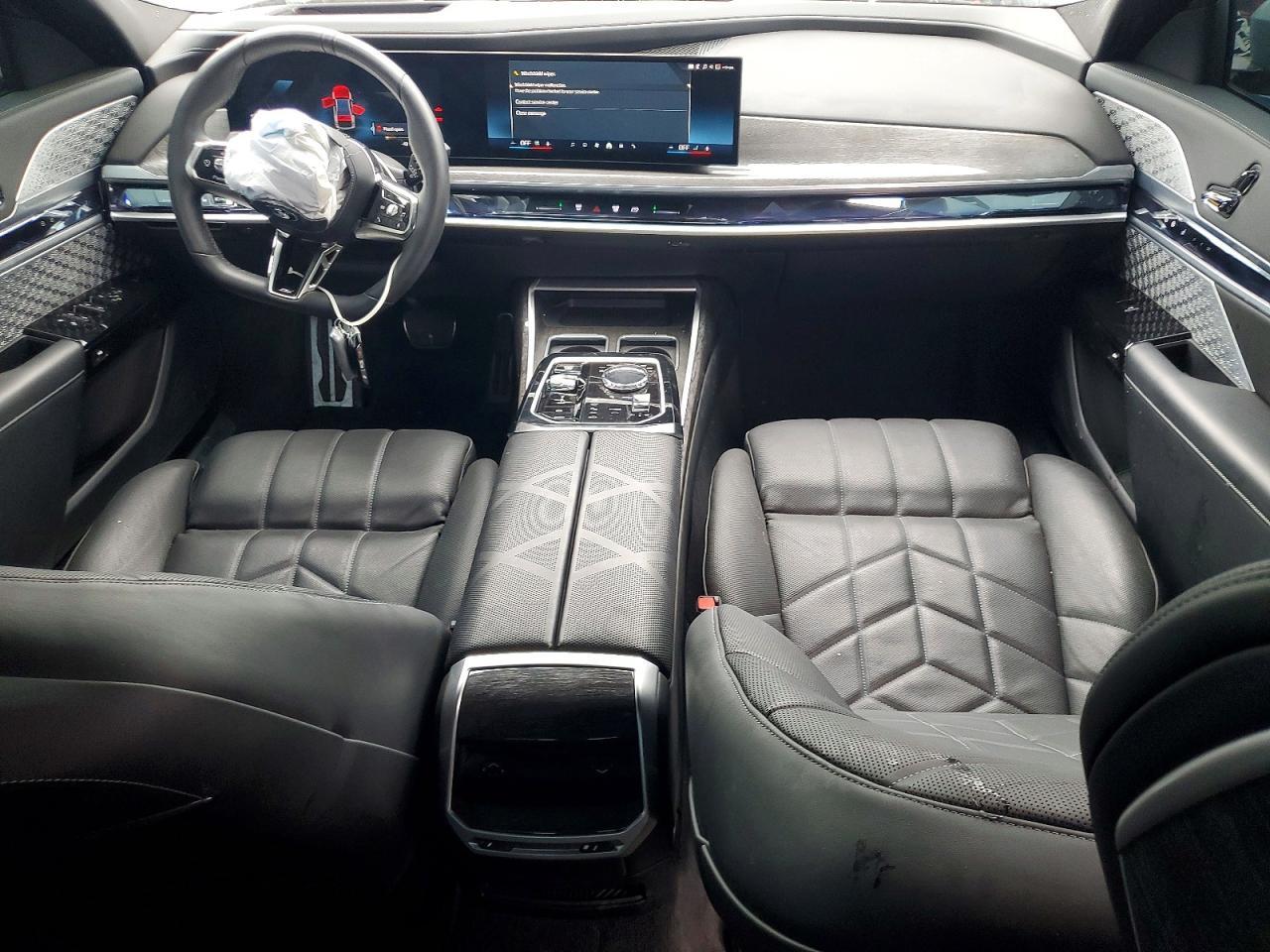 2023 BMW i7