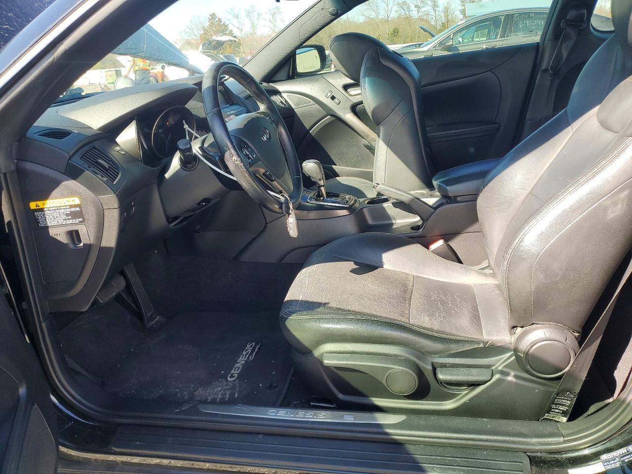 2013 HYUNDAI GENESIS