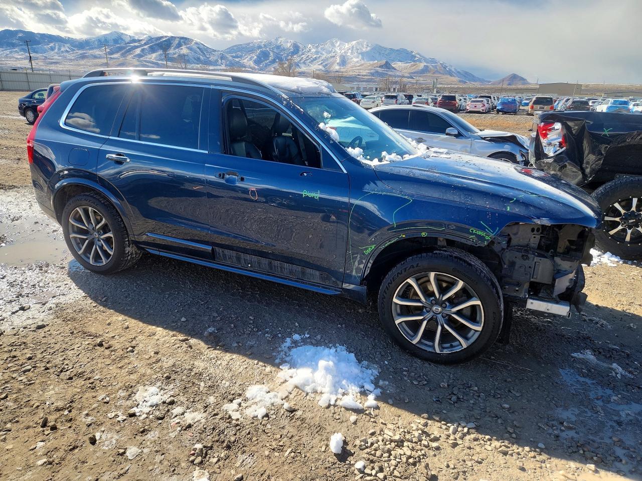 2018 VOLVO XC90