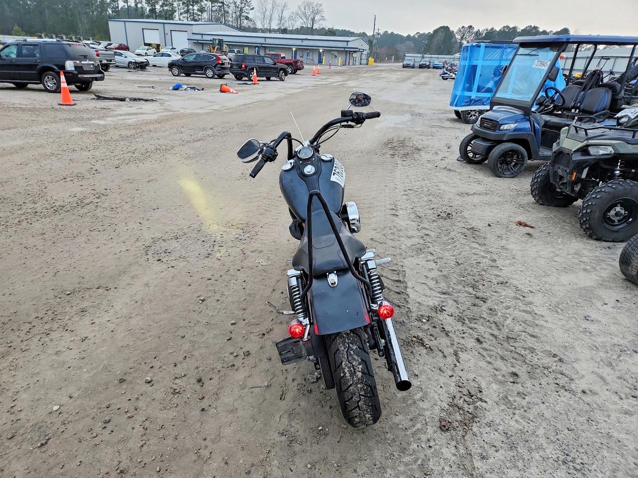 2016 HARLEY-DAVIDSON Fxdb
