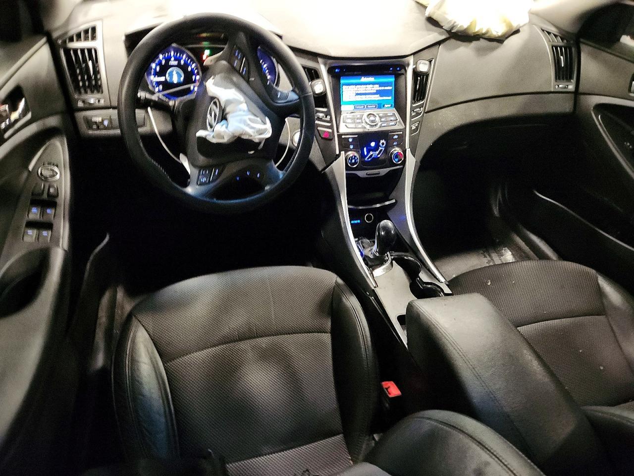 2011 HYUNDAI SONATA