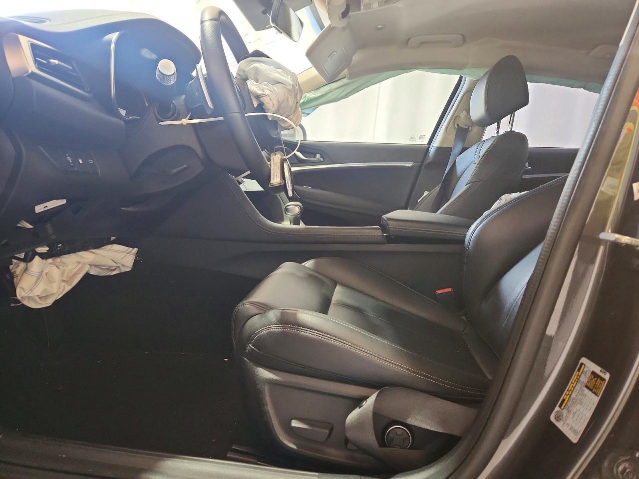 2025 GENESIS G70