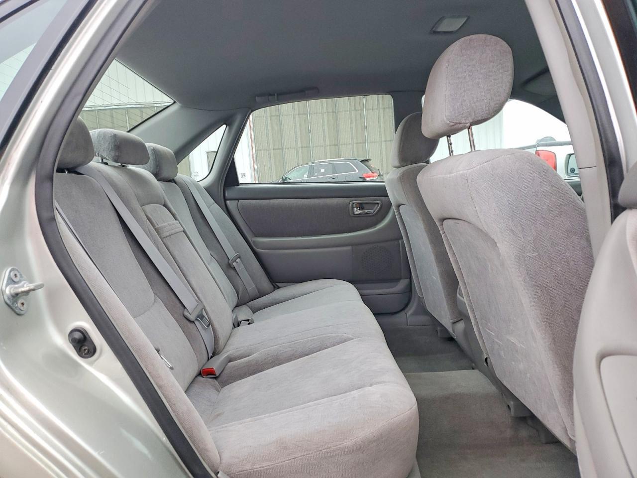 2004 TOYOTA Avalon