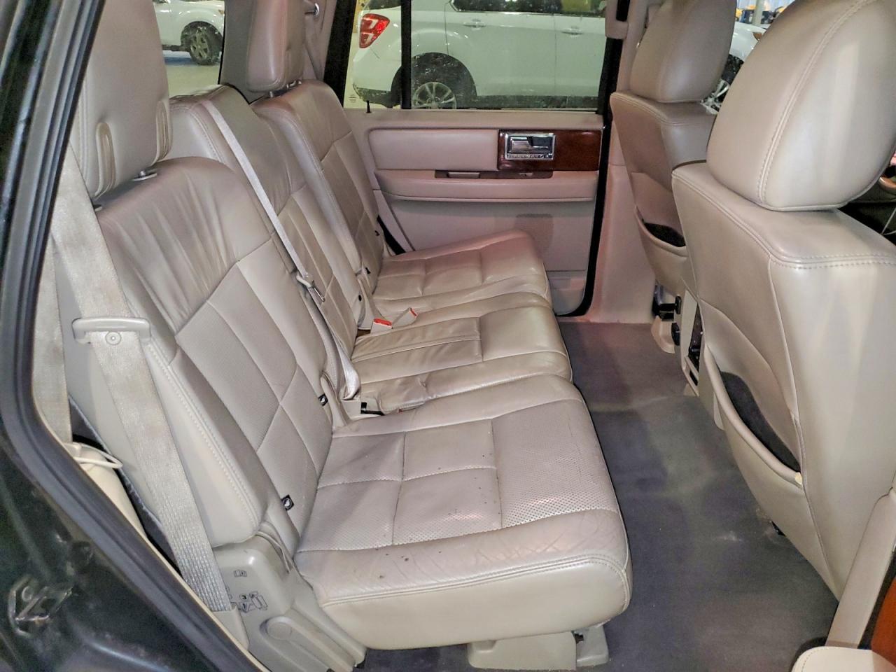 2014 LINCOLN Navigator