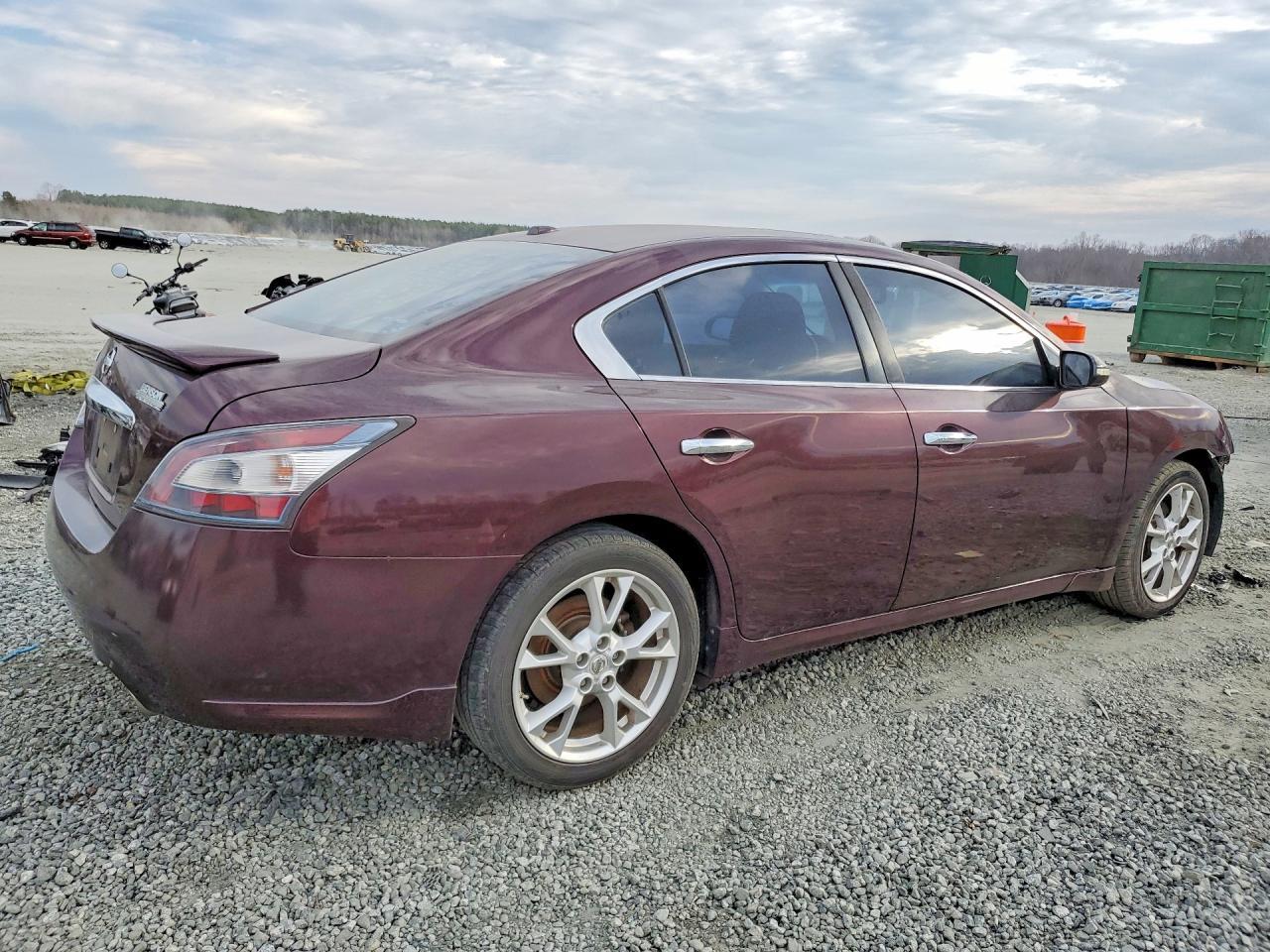 2014 NISSAN Maxima