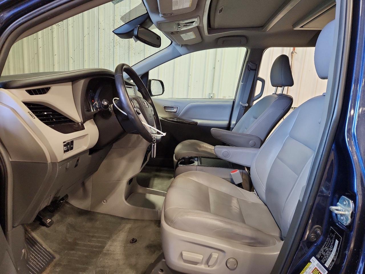 2018 TOYOTA SIENNA