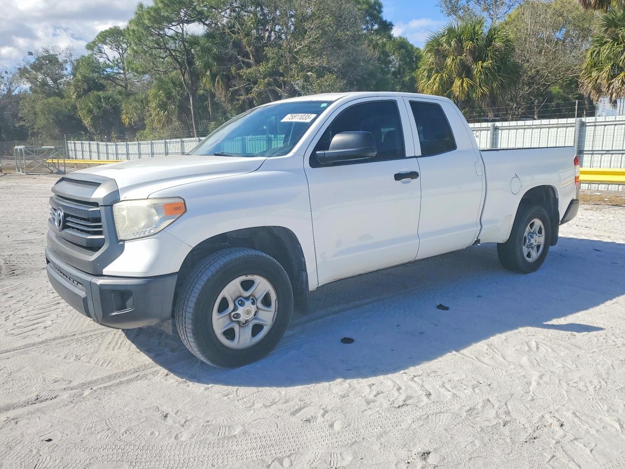 2017 TOYOTA TUNDRA