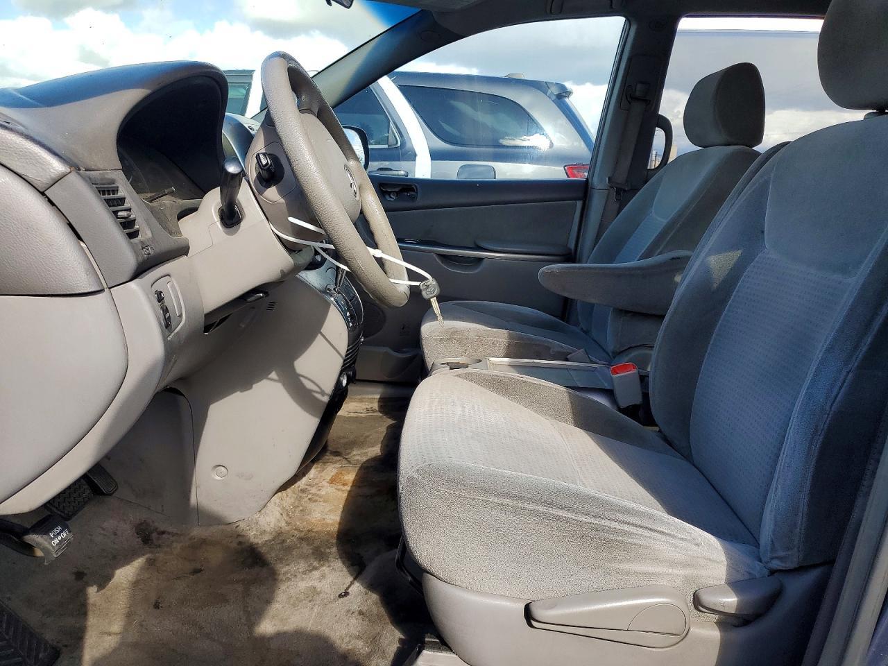 2007 TOYOTA SIENNA