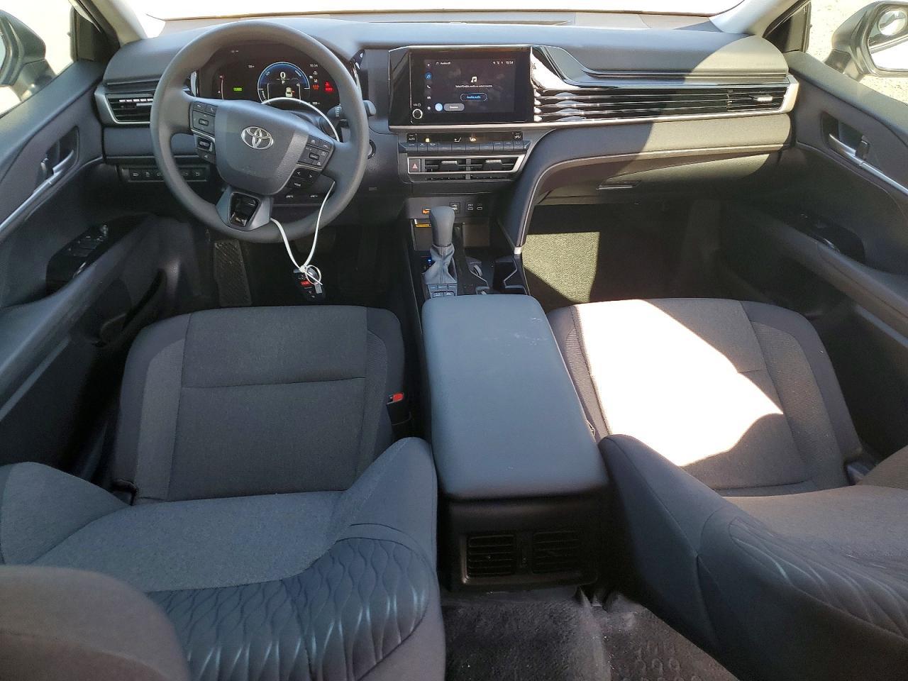 2025 TOYOTA CAMRY