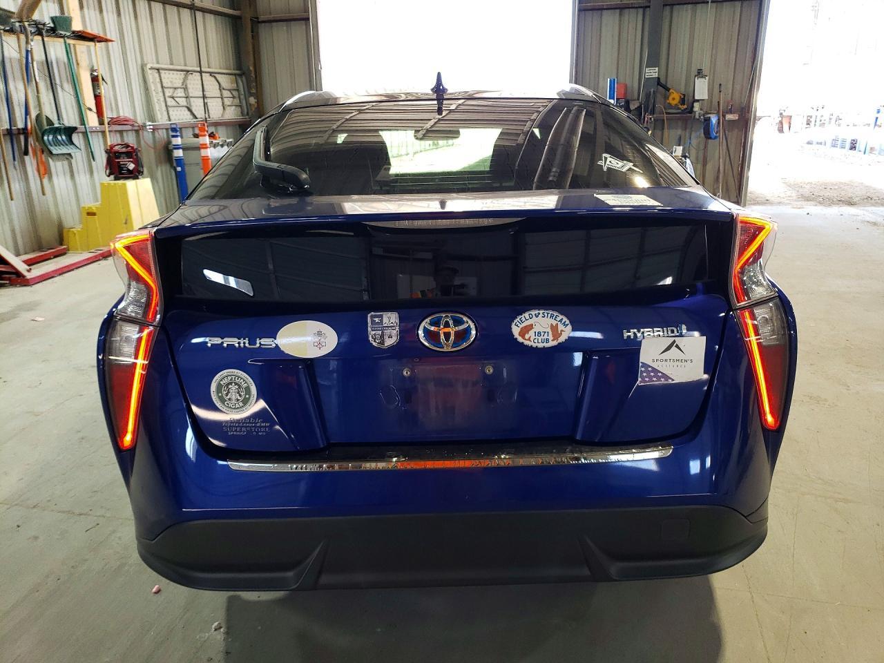 2017 TOYOTA PRIUS
