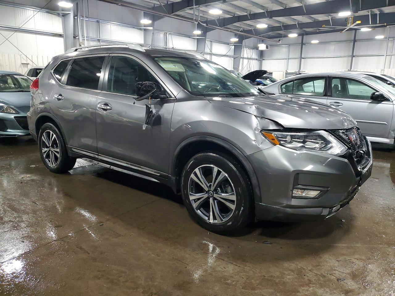 2017 NISSAN ROGUE