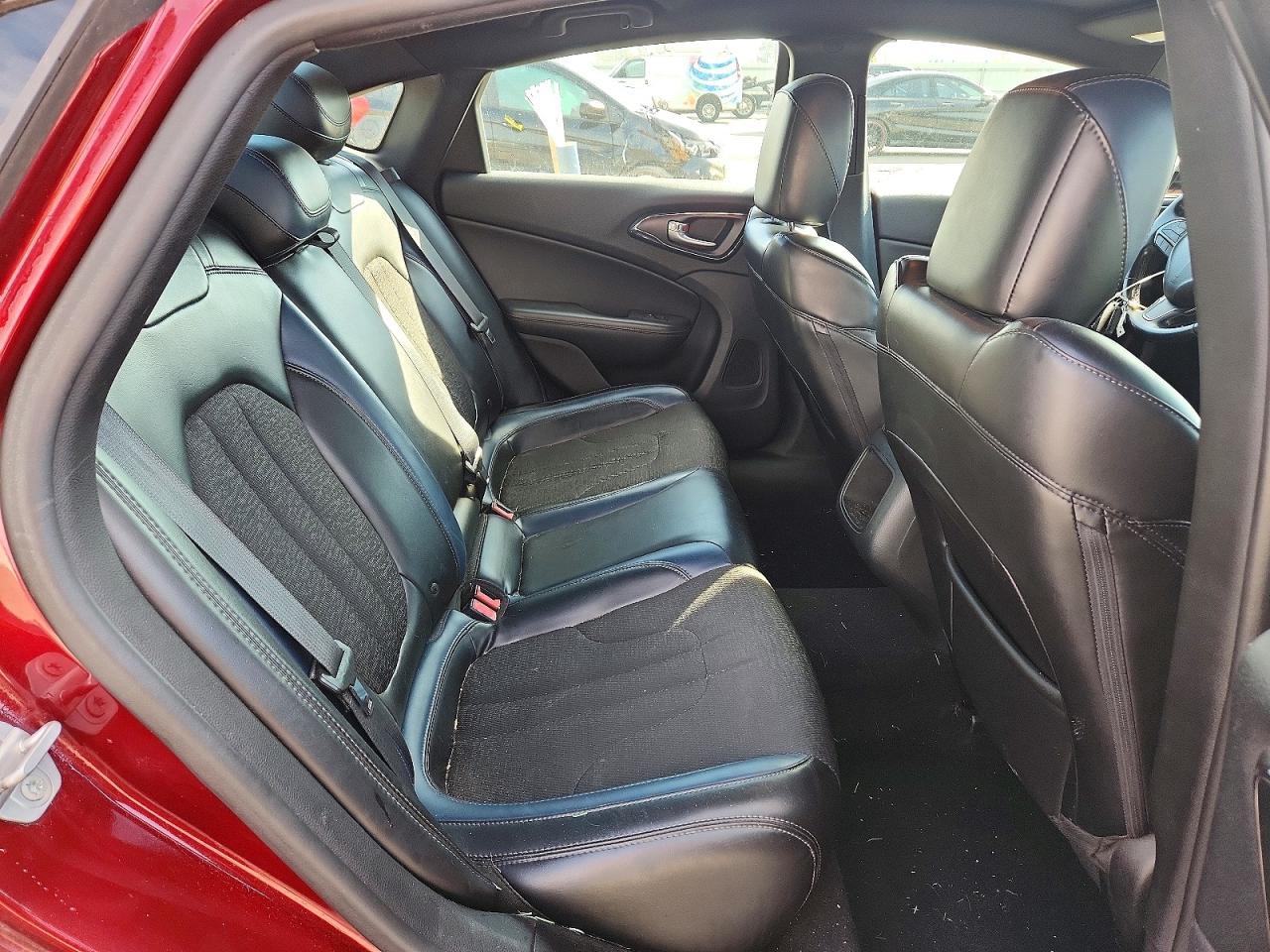 2015 CHRYSLER 200
